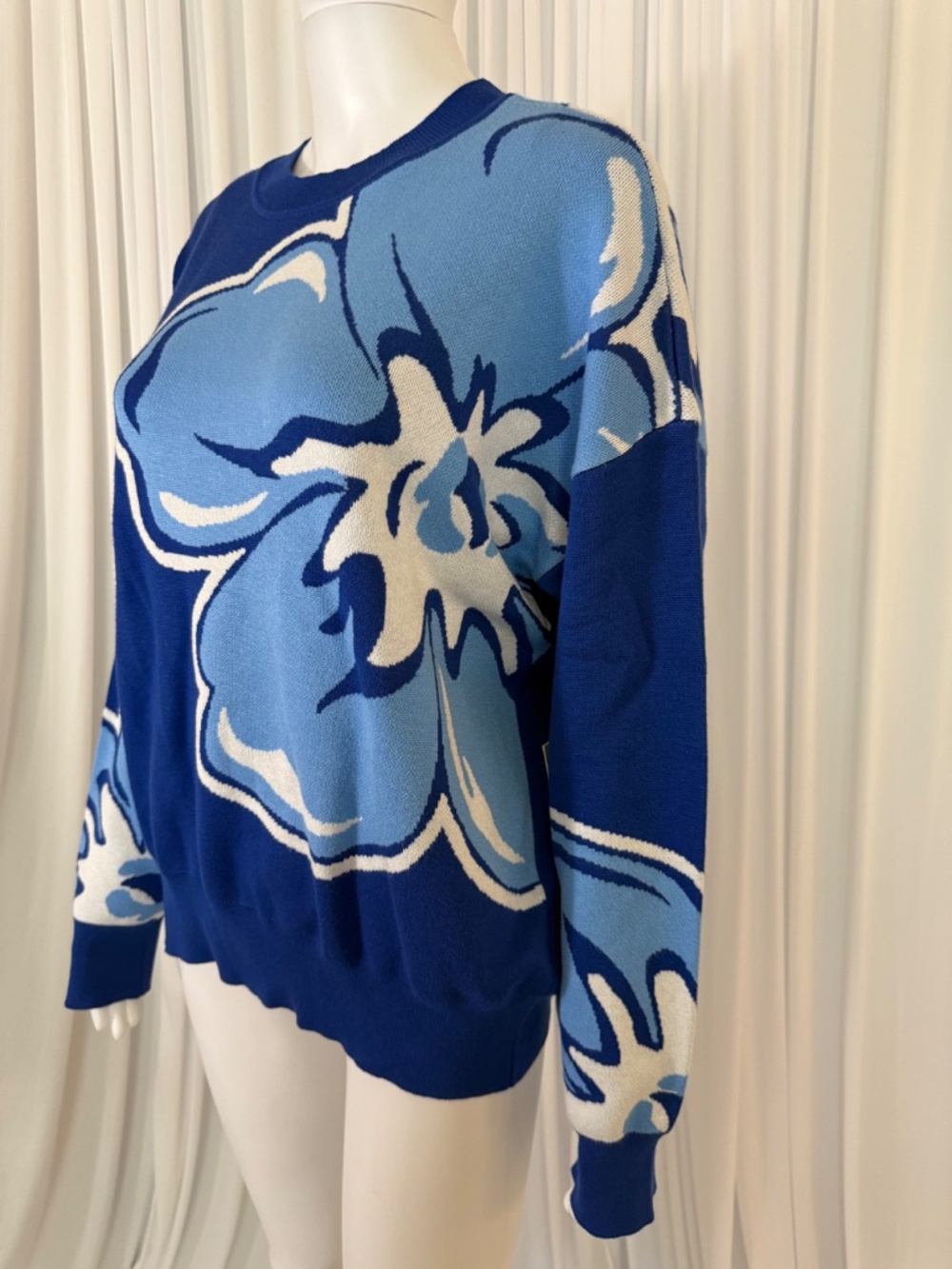 Jaclyn Smith Blue Floral Jacquard Knit Pullover Sweater Size XL NWT - Picture 8 of 16